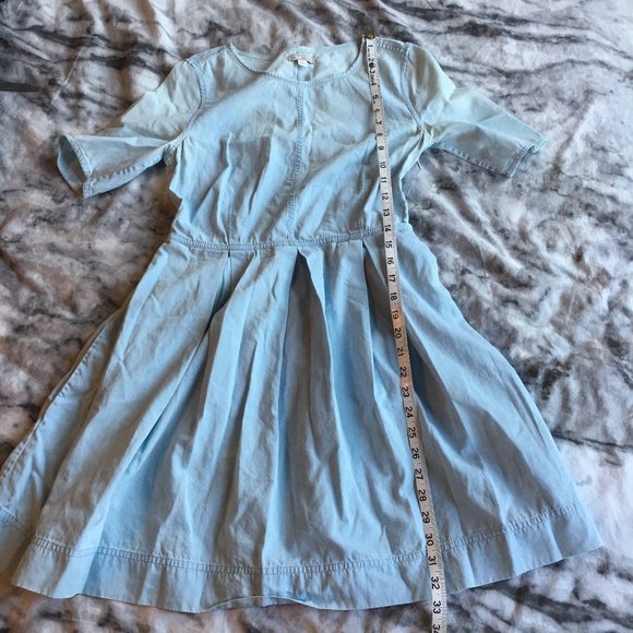 GAP Light Wash Denim Short Sleeve Pleated Dress - Picture 6 of 7